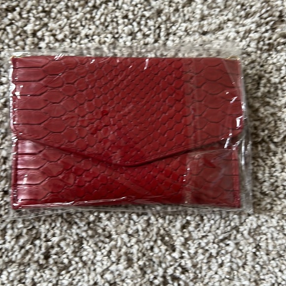 Ava and Kris Meg Ruby Red Snakeskin Wallet purse - Picture 2 of 6